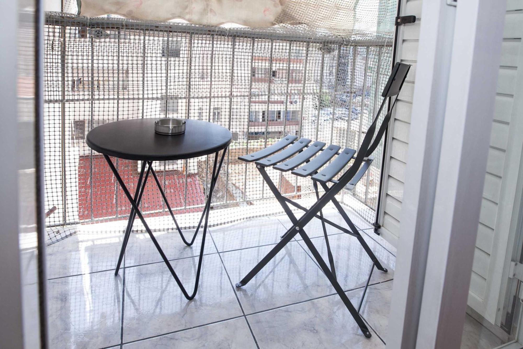 Central 2 Bd Apt With Balcony By Monastiraki Athens Exterior photo