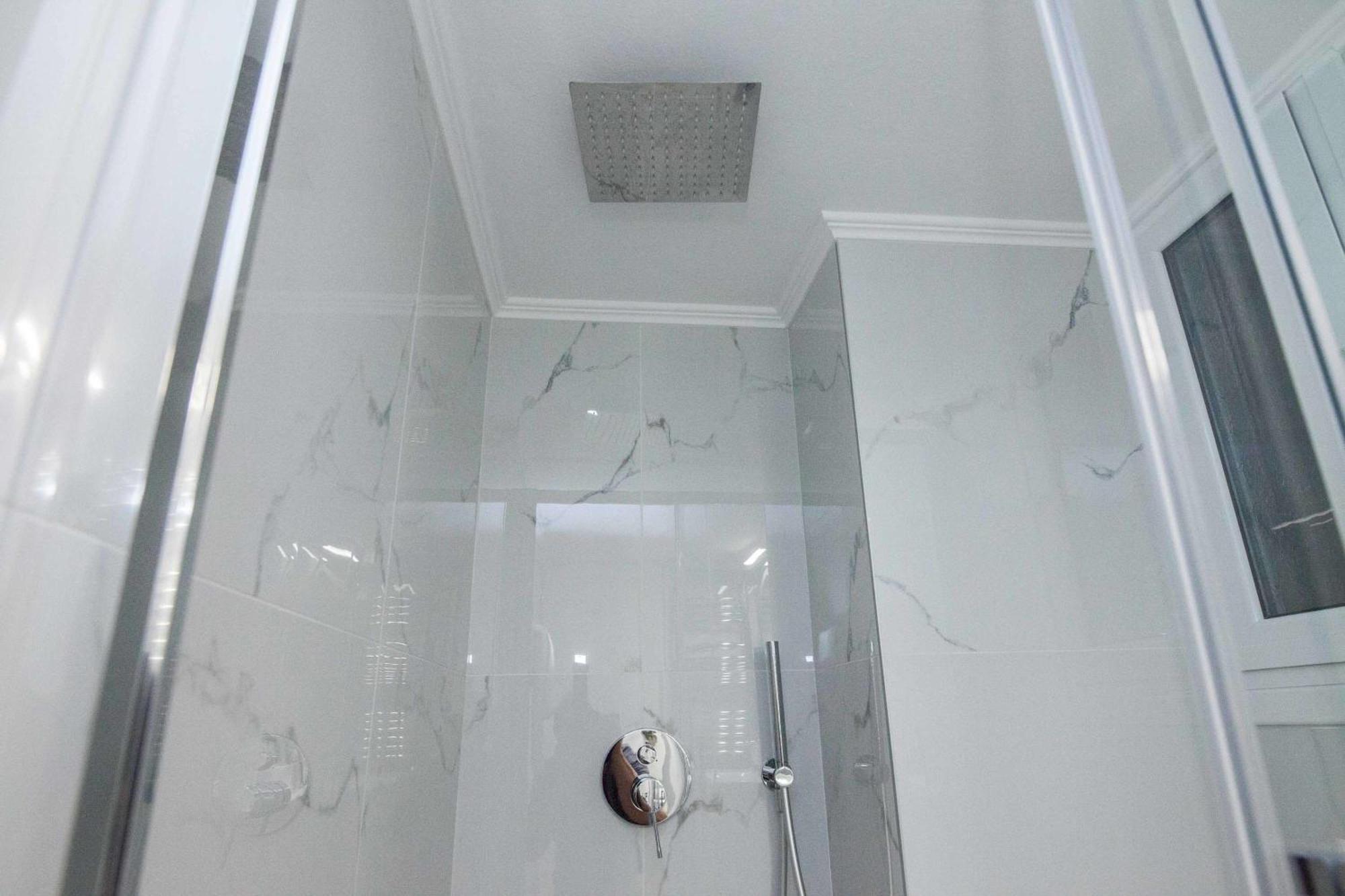 Central 2 Bd Apt With Balcony By Monastiraki Athens Exterior photo